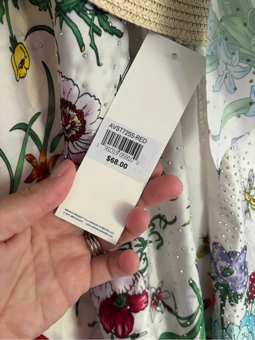 Adrienne Vittadini tags brand print